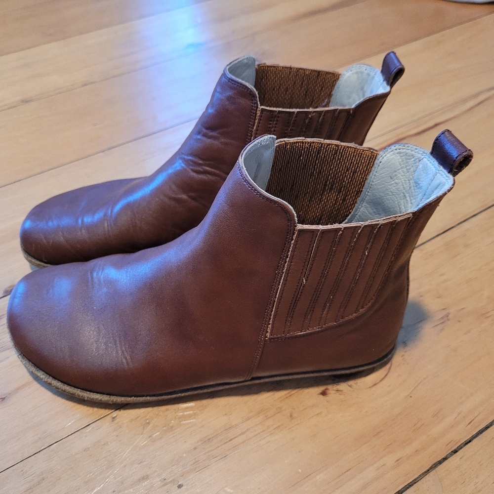 Brown barefoot Chelsea boots
